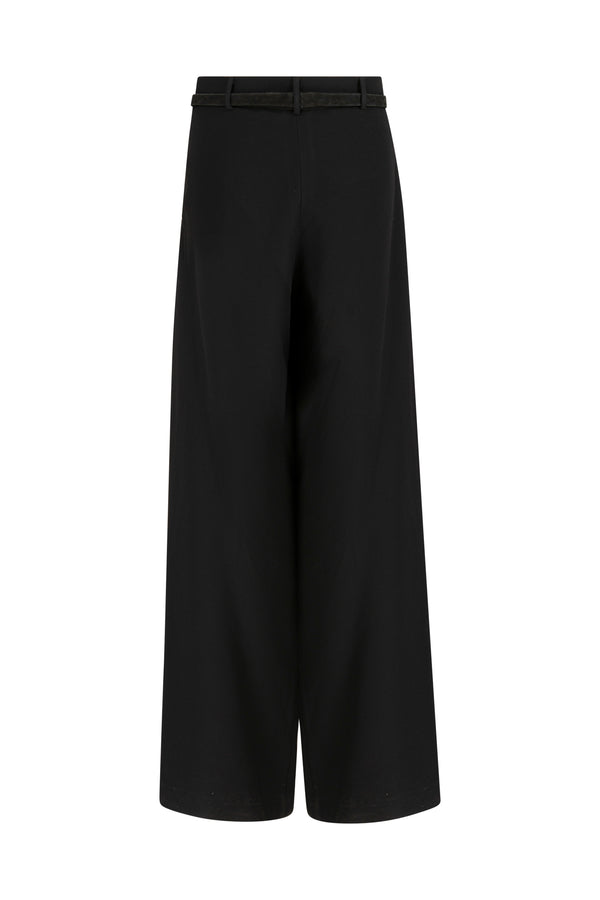Straight cut pants